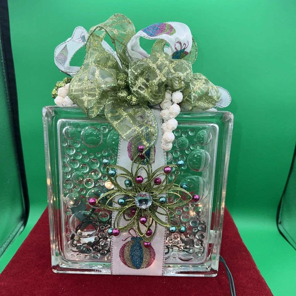 Christmas holiday Lighted Clear Illuminated Glass‎ Block Flowers/ribbons Present